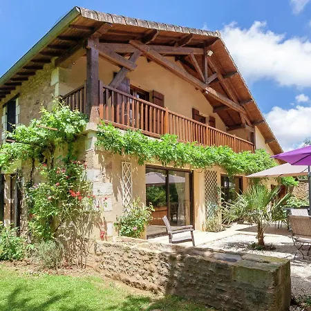 Holiday home Large With Private Garden Nantheuil