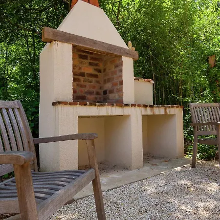 Casa de Férias Large With Private Garden Nantheuil