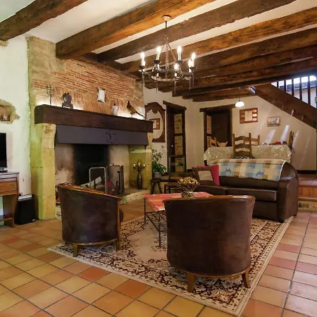 Large With Private Garden Holiday home Nantheuil