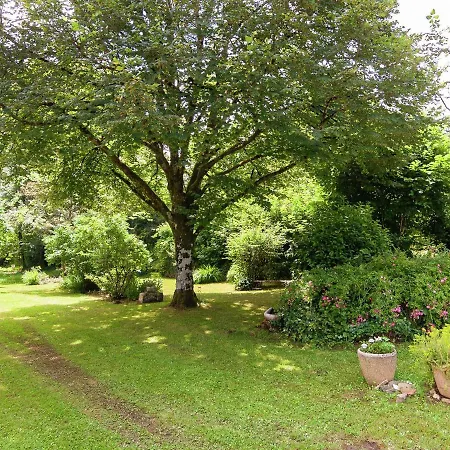 Large With Private Garden * Nantheuil