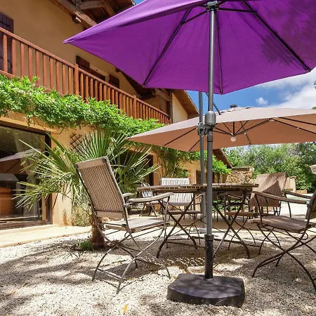 Large With Private Garden * Nantheuil